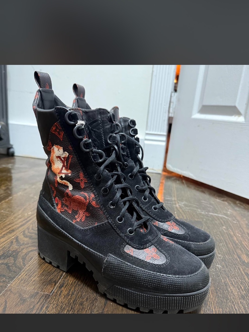 RARE LOUIS VUITTON CATOGRAM LAUREATE DESERT BOOTS Grace Coddington LIMITED EDIT